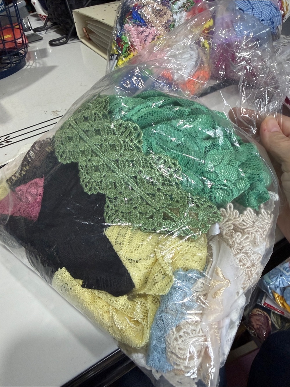 Large Lot of Ribbon and Appliqués - Picture 5 of 11
